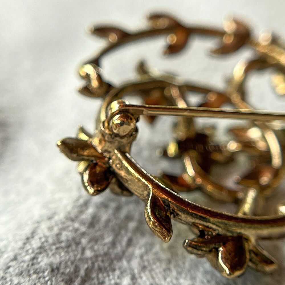 Vintage 1960s Monet Floral Wreath Brooch Gold Tone Purple Green Rhinestone Pin - Picture 3 of 7